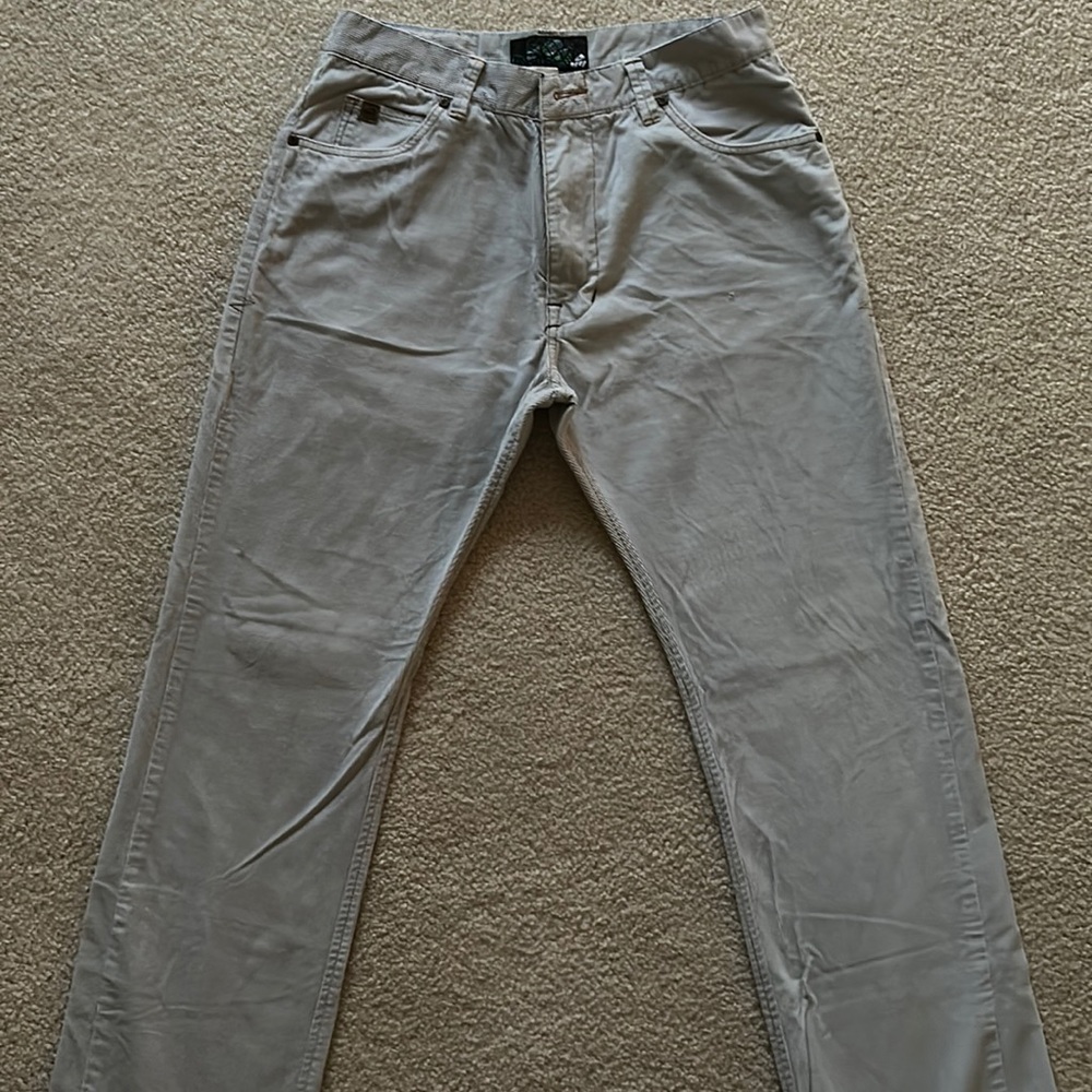 Very soft like new Reef courdaroy men’s pants, pale blue/grey